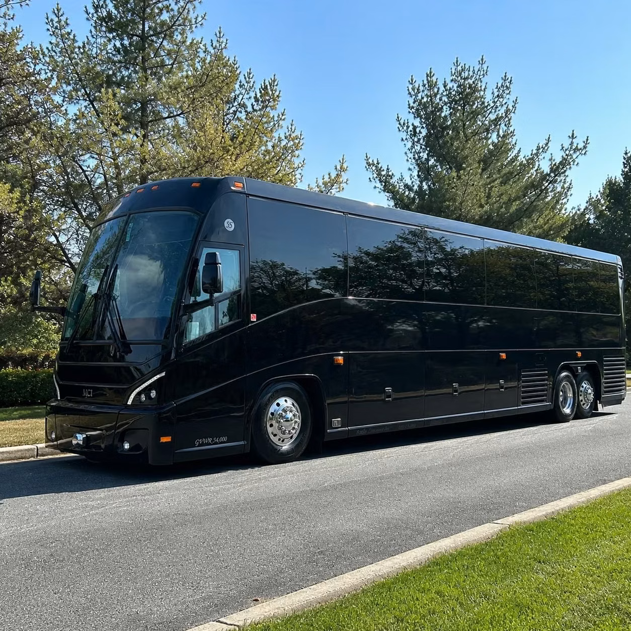 charter buses and minibuses handle large syracuse prom groups with ease