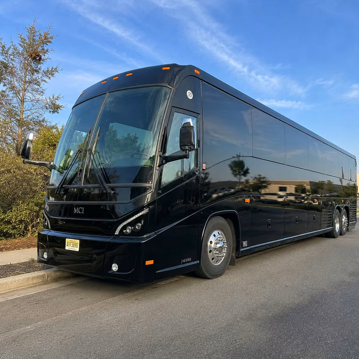 let charterbusrentalsyracuseny com handle the logistics while your team focuses on the work
